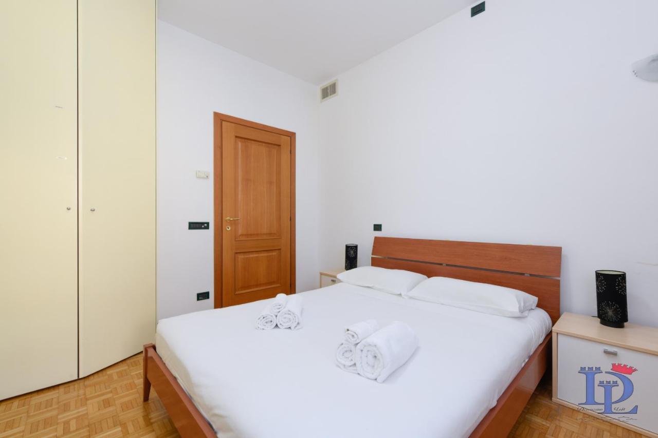 Desenzanoloft Official Partner Marriott Homes & Villas - Charming On The Lake Front Lake Desenzano del Garda Zewnętrze zdjęcie