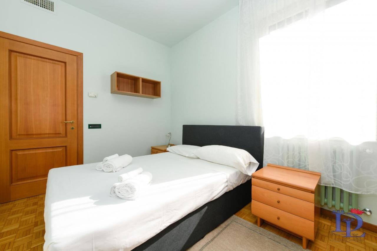 Desenzanoloft Official Partner Marriott Homes & Villas - Charming On The Lake Front Lake Desenzano del Garda Zewnętrze zdjęcie