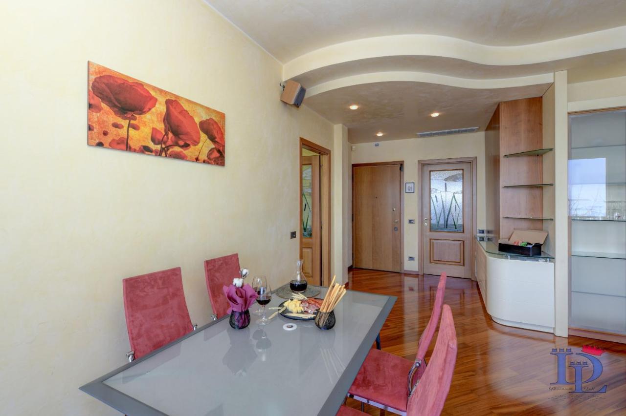 Desenzanoloft Official Partner Marriott Homes & Villas - Charming On The Lake Front Lake Desenzano del Garda Zewnętrze zdjęcie
