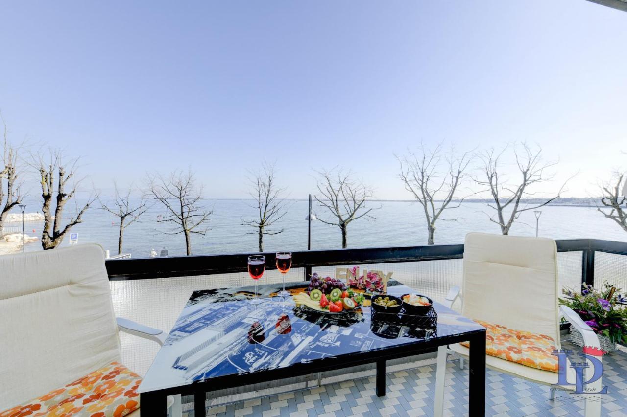 Desenzanoloft Official Partner Marriott Homes & Villas - Charming On The Lake Front Lake Desenzano del Garda Zewnętrze zdjęcie