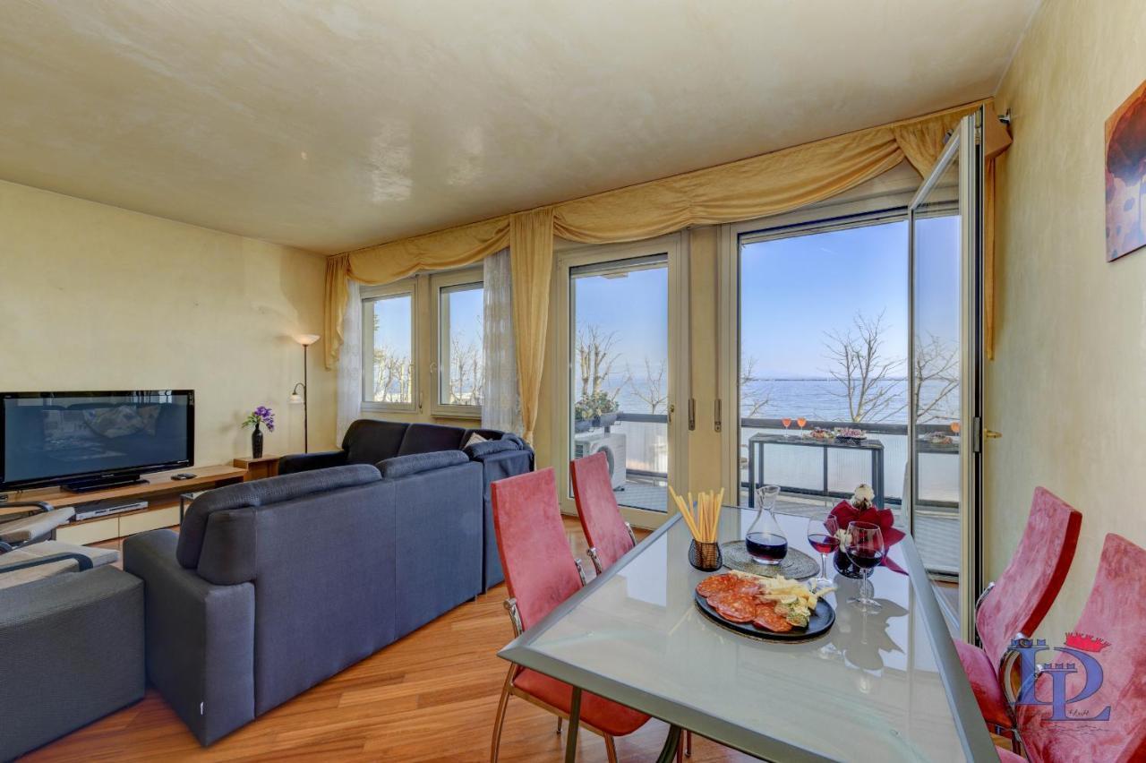 Desenzanoloft Official Partner Marriott Homes & Villas - Charming On The Lake Front Lake Desenzano del Garda Zewnętrze zdjęcie